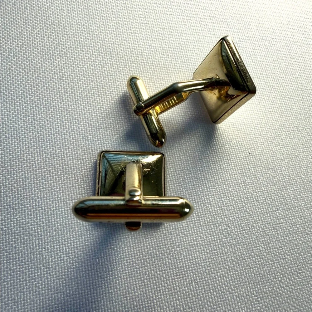 Vintage Mother of Pearl Swank Cuff links